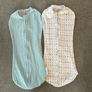 *2* Swaddleme unisex pod zip up swaddles